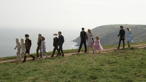 Miss Peregrine's Home for Peculiar Children - Mái Ấm Lạ Kỳ Của Cô Peregrine - Hình 6