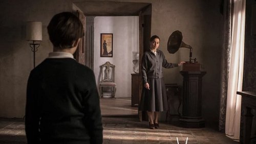 Voice From The Stone - Tiếng Vọng Từ Tường Đá - Hình 3